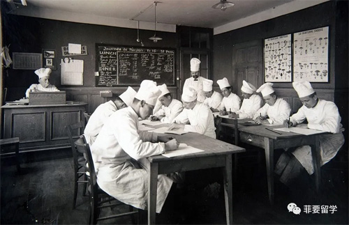 1943.jpg